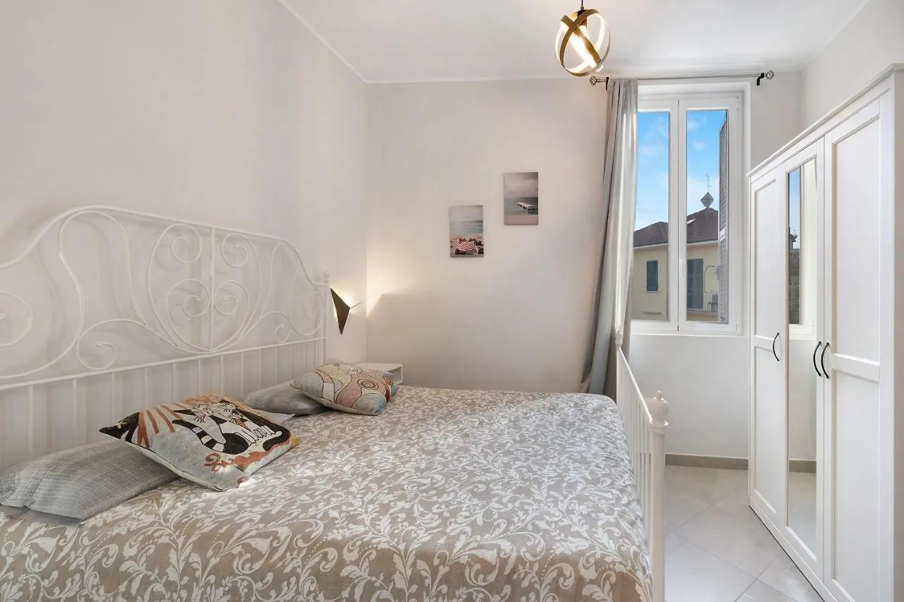 Appartamento 4 Passi Mare 2 Finale Ligure 0*,  Italia